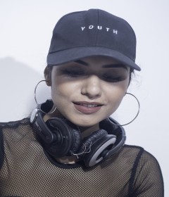 Robika B.  DJ Expert