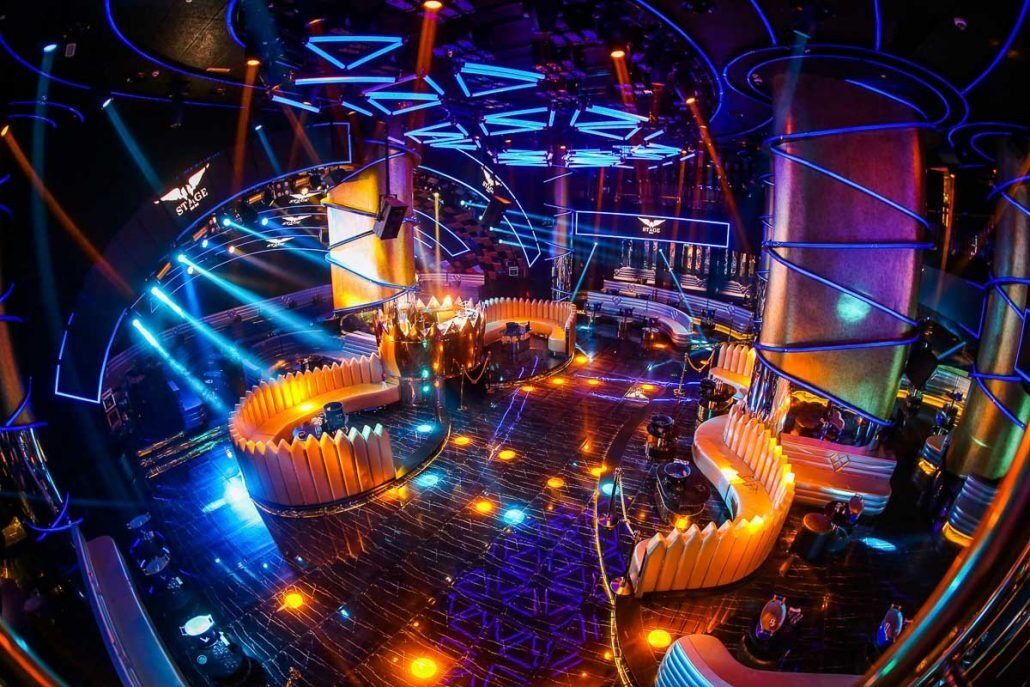 حجز طاولة دبي في MAYA Nightclub مع دي جي عالمي